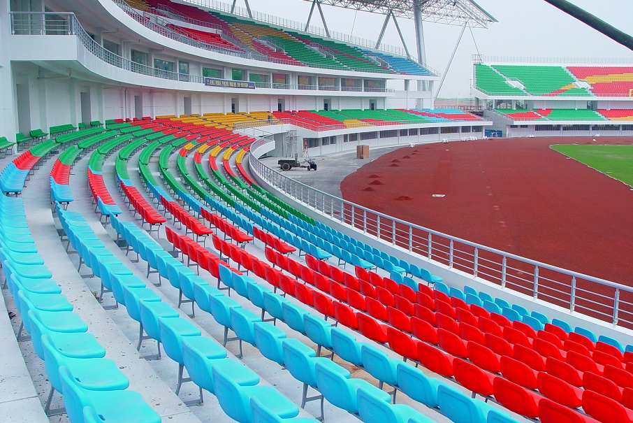 金浦成员企业金陵塑胶公司设计、制造、安装的体育场馆座椅